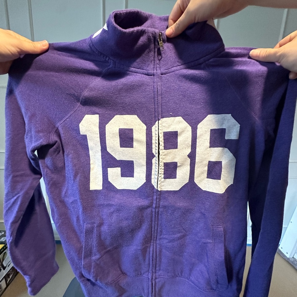 Victoria’s Secret 1986 pullover half zip sweater